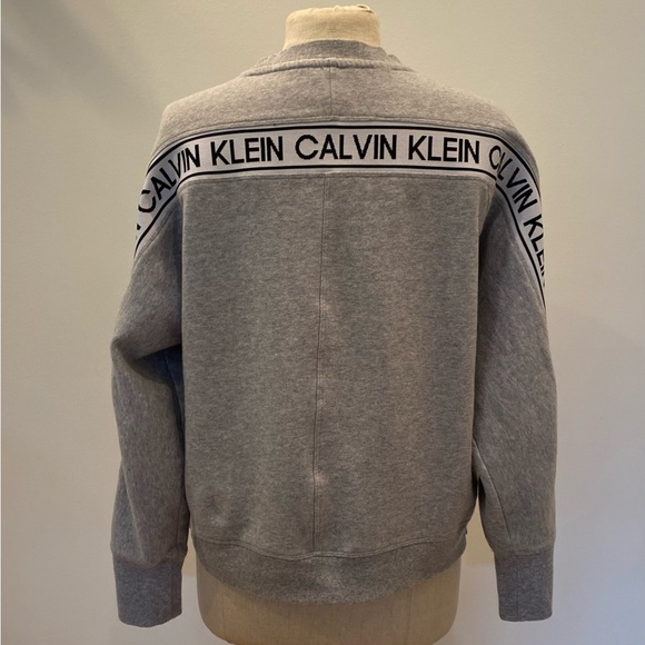 Calvin Klein Womens Gray Sweatshirt w White Calvin Klein Bank Back/Arms /Size M - Picture 4 of 14